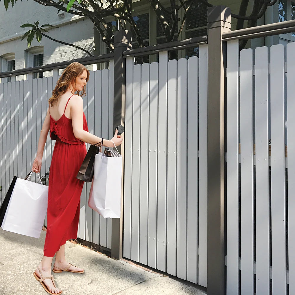 Zăvor de securitate LokkLatch® LLD3LD pentru poartă – dublu, cu cheie, negru